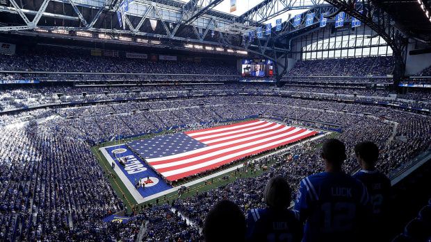 esight-glasses-legally-blind-indianapolis-colts-fan.jpg